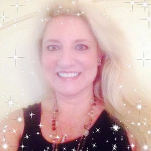 Meet your Posher, Laurie